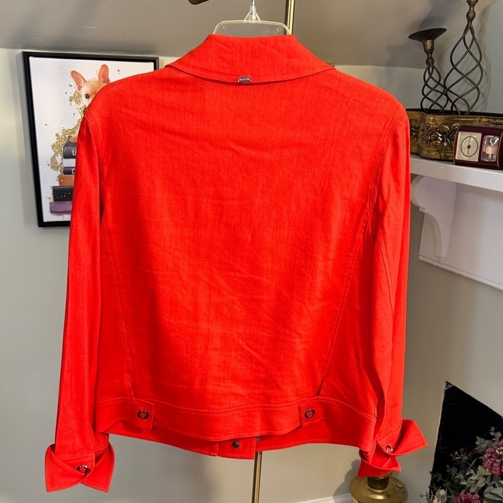 NWOT St. John Vibrant Red Linen/Silk Blend Bomber Style Jacket Zipper and Snaps - Picture 2 of 15